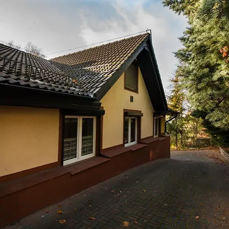 Willa Ostrzyce * أسترزيتش