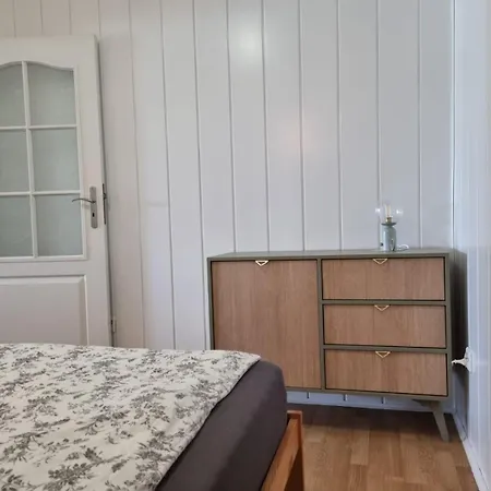 Willa Ostrzyce * أسترزيتش