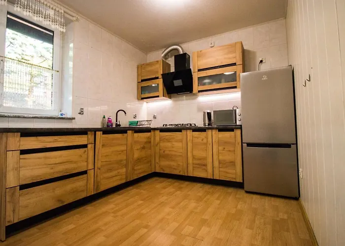 Willa Ostrzyce فيلة *