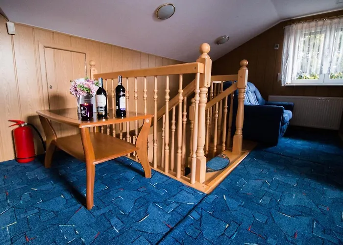 فيلة Willa Ostrzyce *