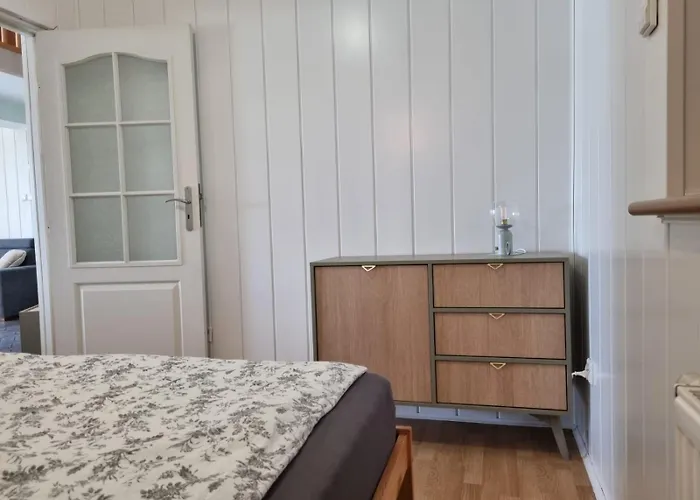 Willa Ostrzyce * أسترزيتش